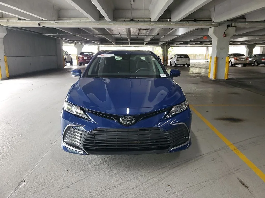 2023 Toyota Camry LE photo 2