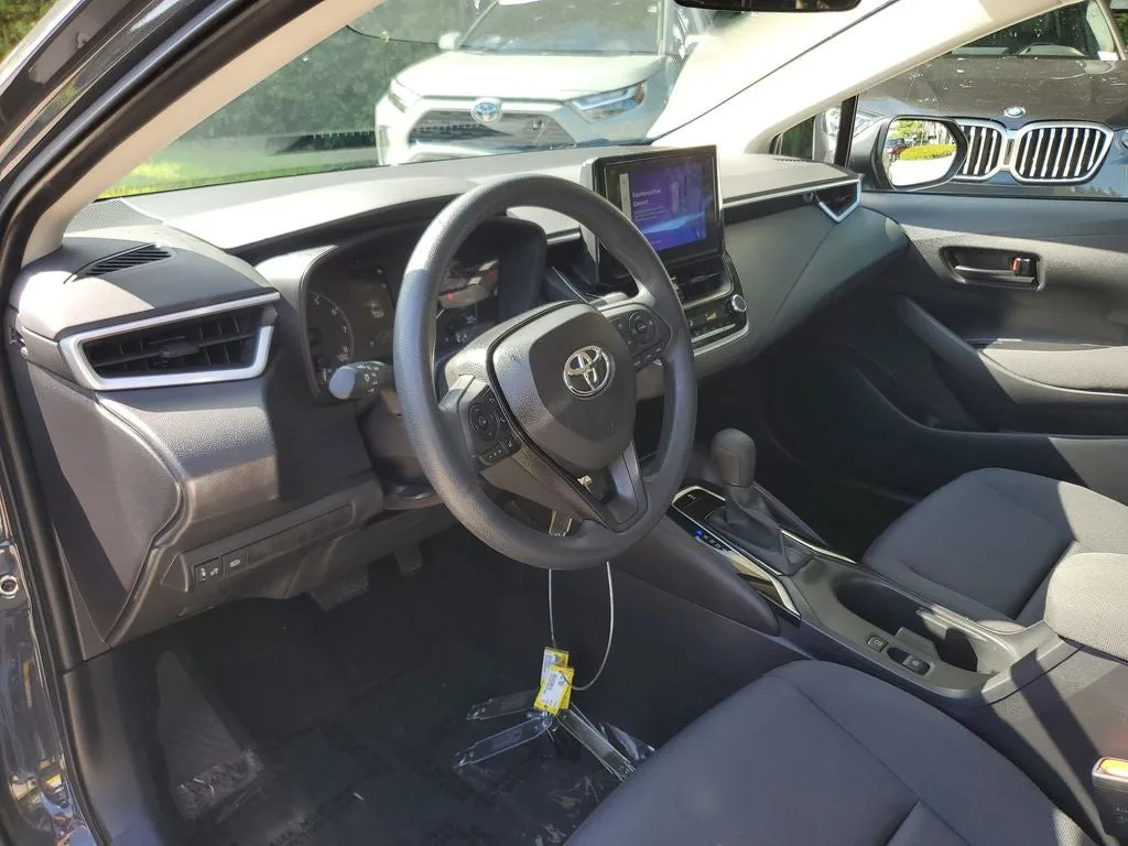 2025 Toyota Corolla LE photo 20