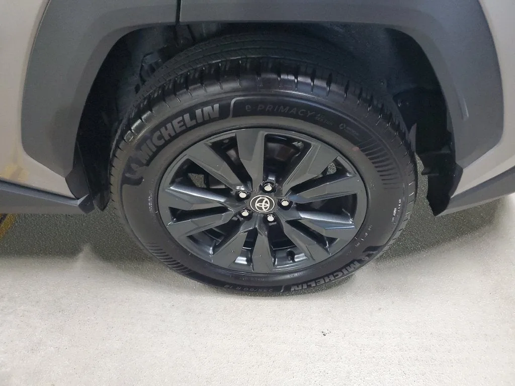 2026 Toyota RAV4 XLE Premium photo 7