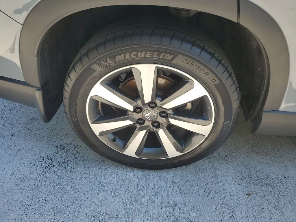 2025 Honda Pilot Touring photo 7