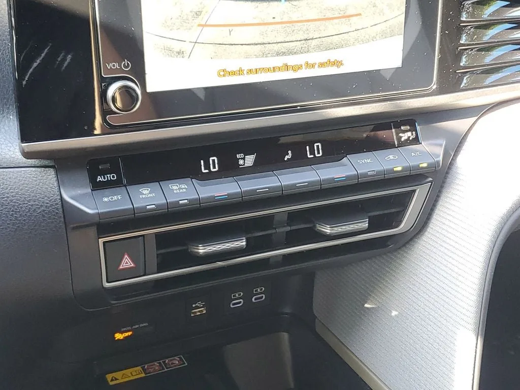 2026 Toyota Camry SE photo 27