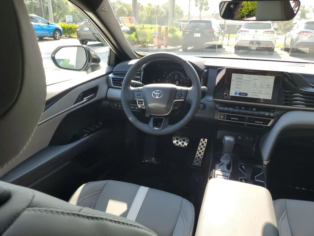 2026 Toyota Camry SE photo 12