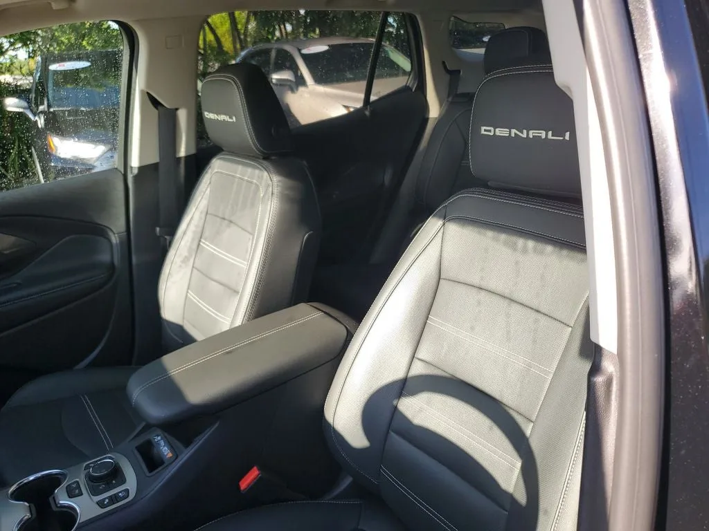 2024 GMC Terrain Denali photo 21