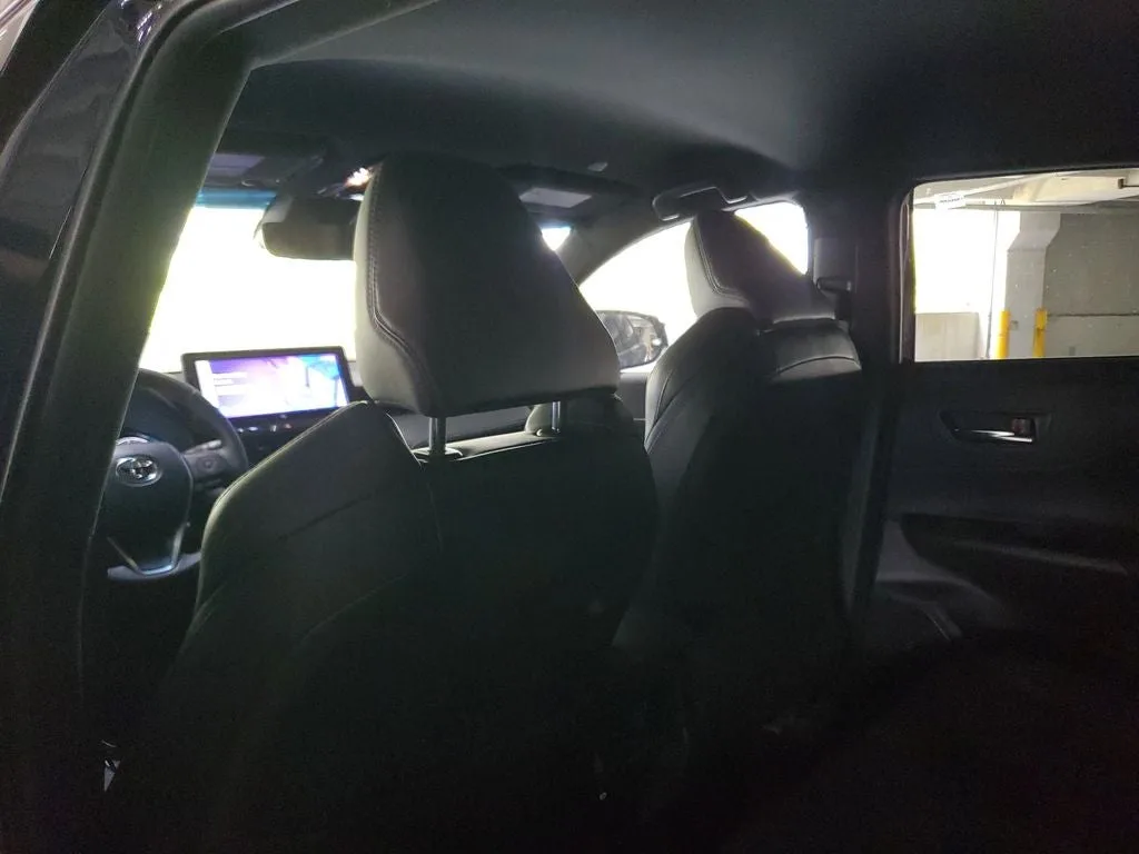 2023 Toyota Venza XLE photo 14