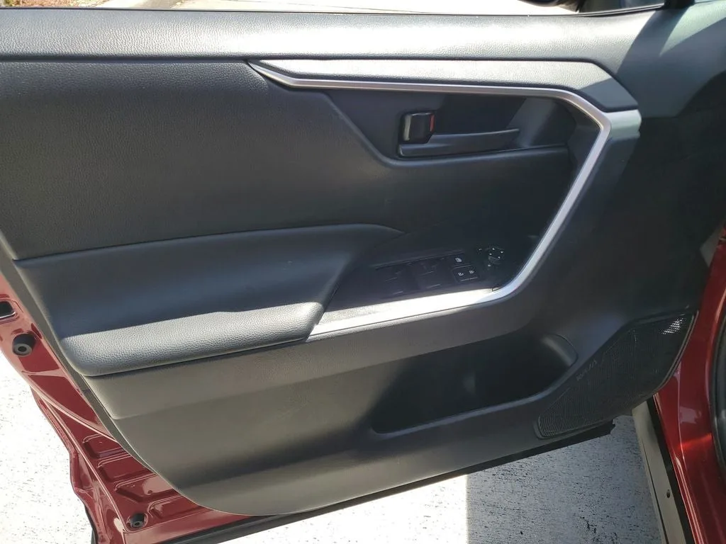 2024 Toyota RAV4 LE photo 17