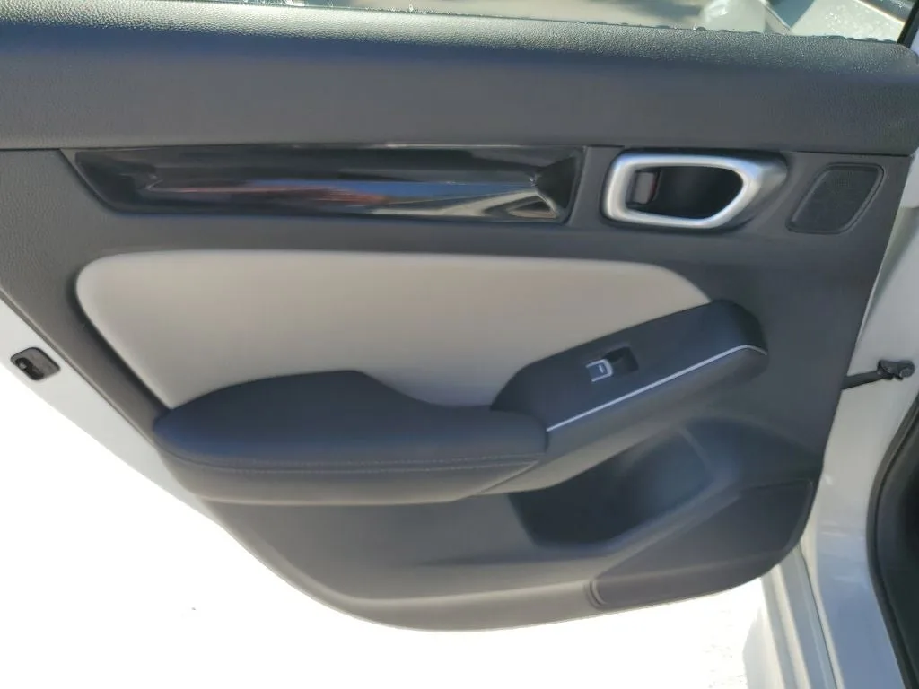 2024 Honda Civic Touring photo 11