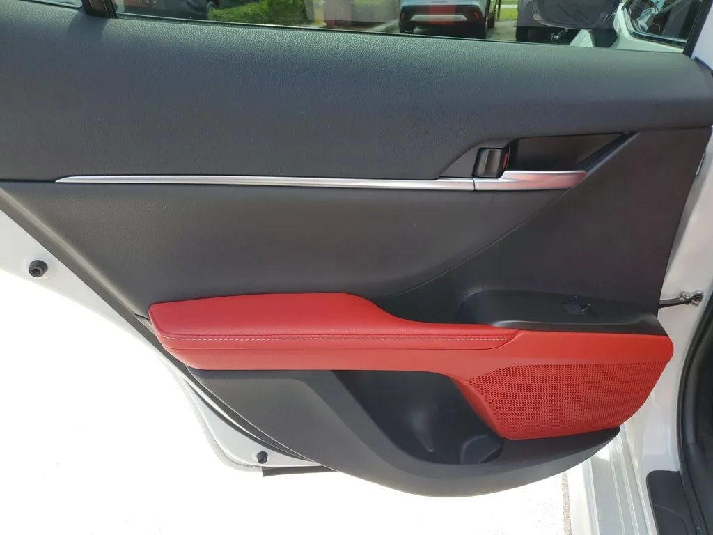 2024 Toyota Camry XSE V6 photo 7