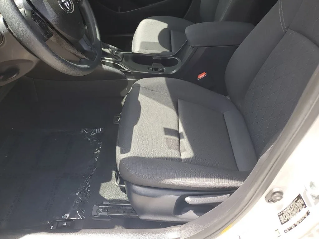 2024 Toyota Corolla LE photo 20
