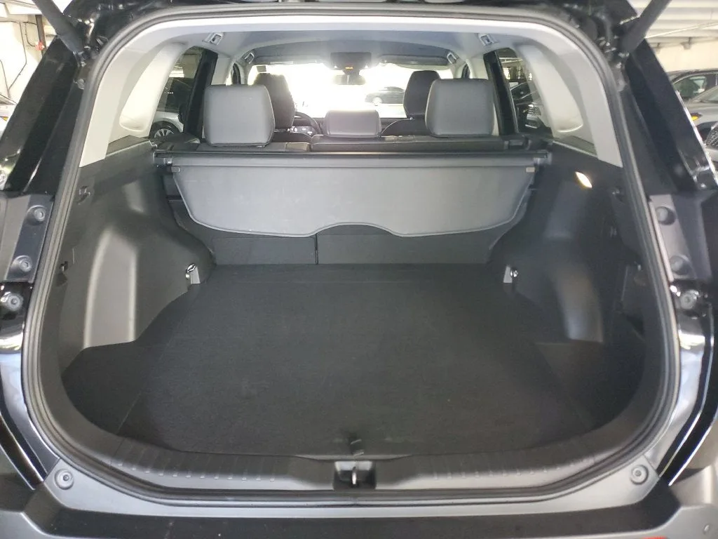 2026 Toyota RAV4 XLE Premium photo 9