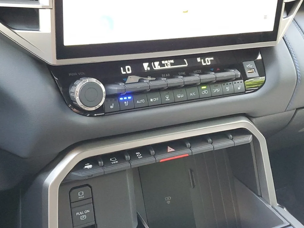 2026 Toyota Sequoia Platinum photo 26