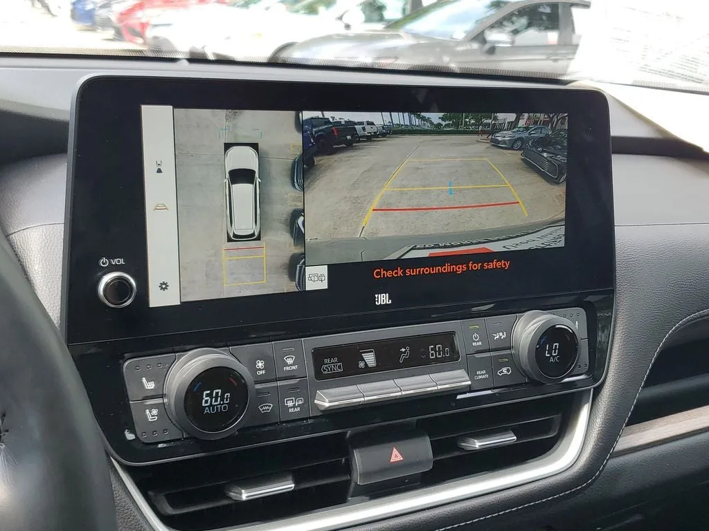 2024 Toyota Grand Highlander Platinum photo 30