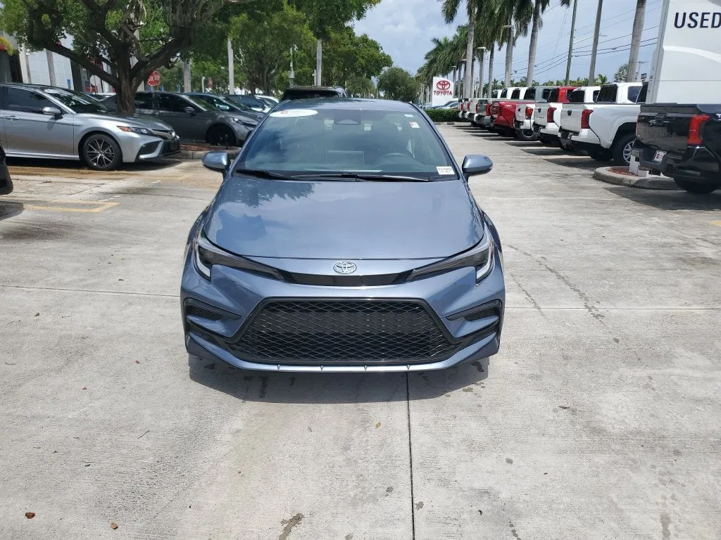 2026 Toyota Corolla SE photo 2