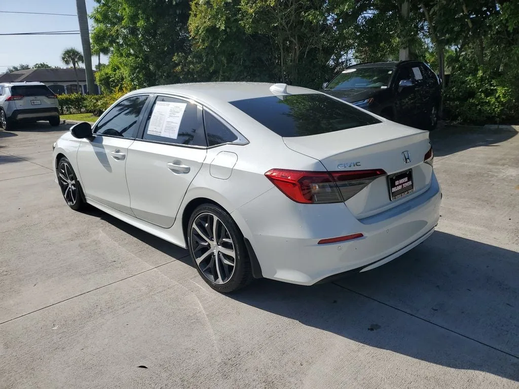 2024 Honda Civic Touring photo 6