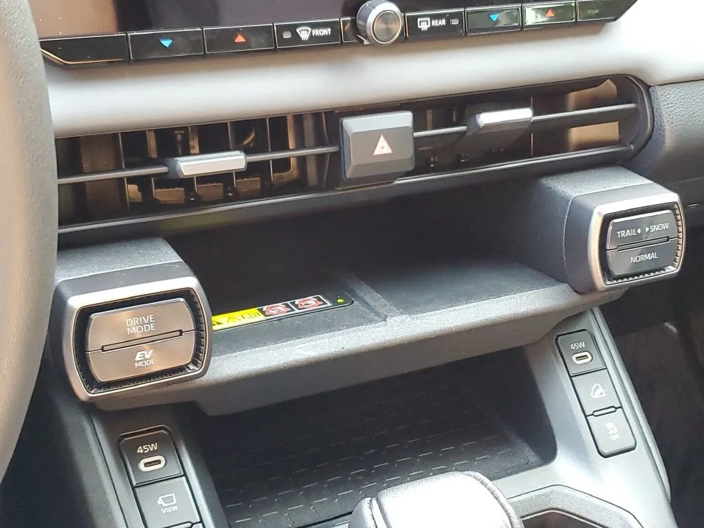 2026 Toyota RAV4 XSE photo 30