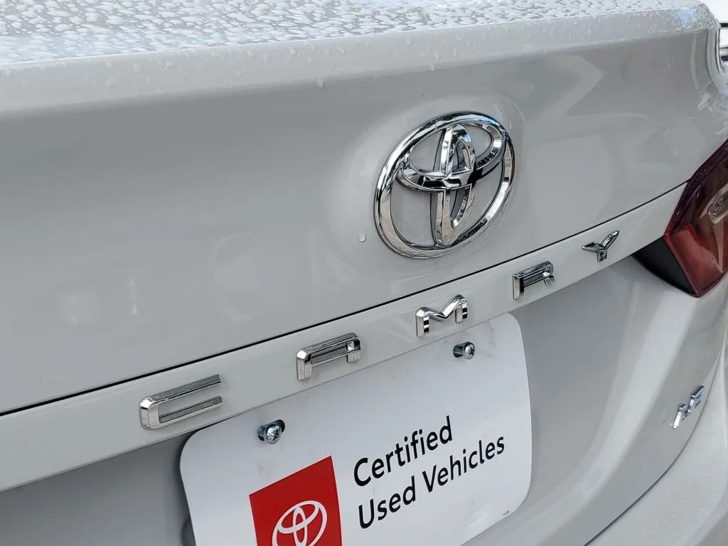 2024 Toyota Camry LE photo 9