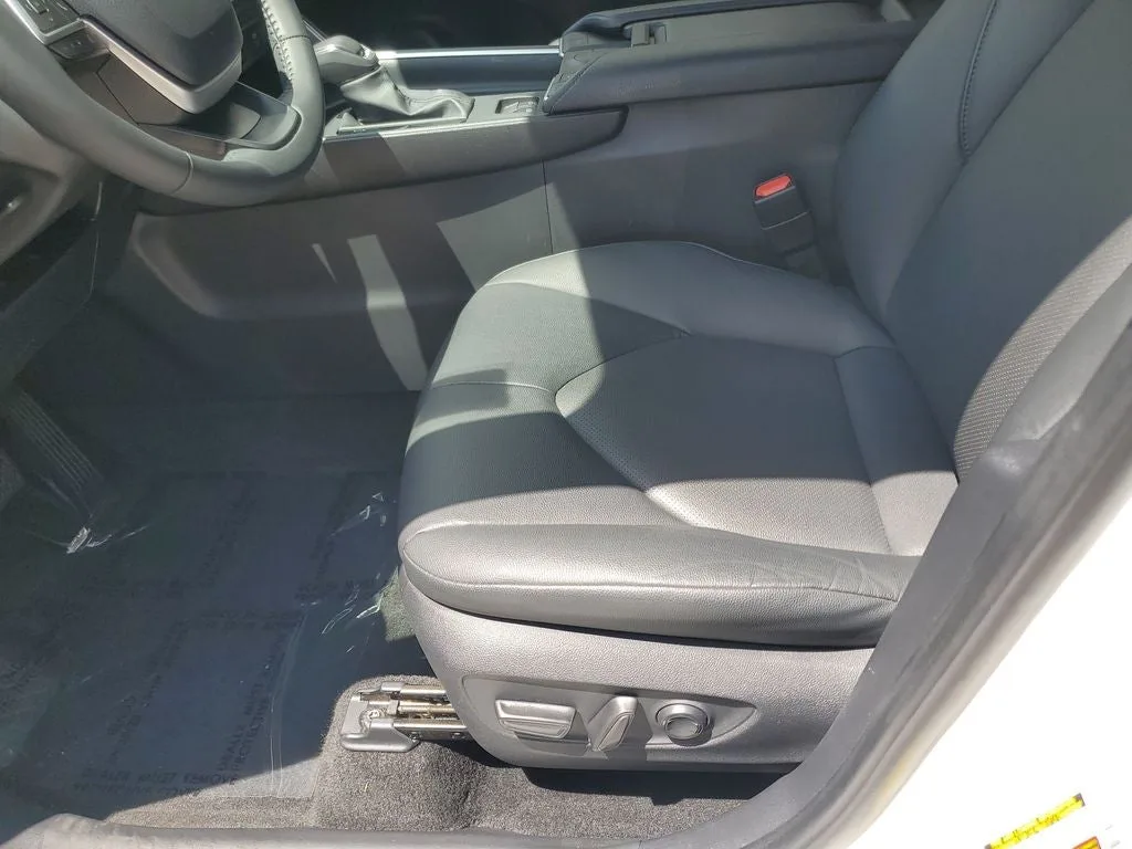 2024 Toyota Grand Highlander XLE photo 21