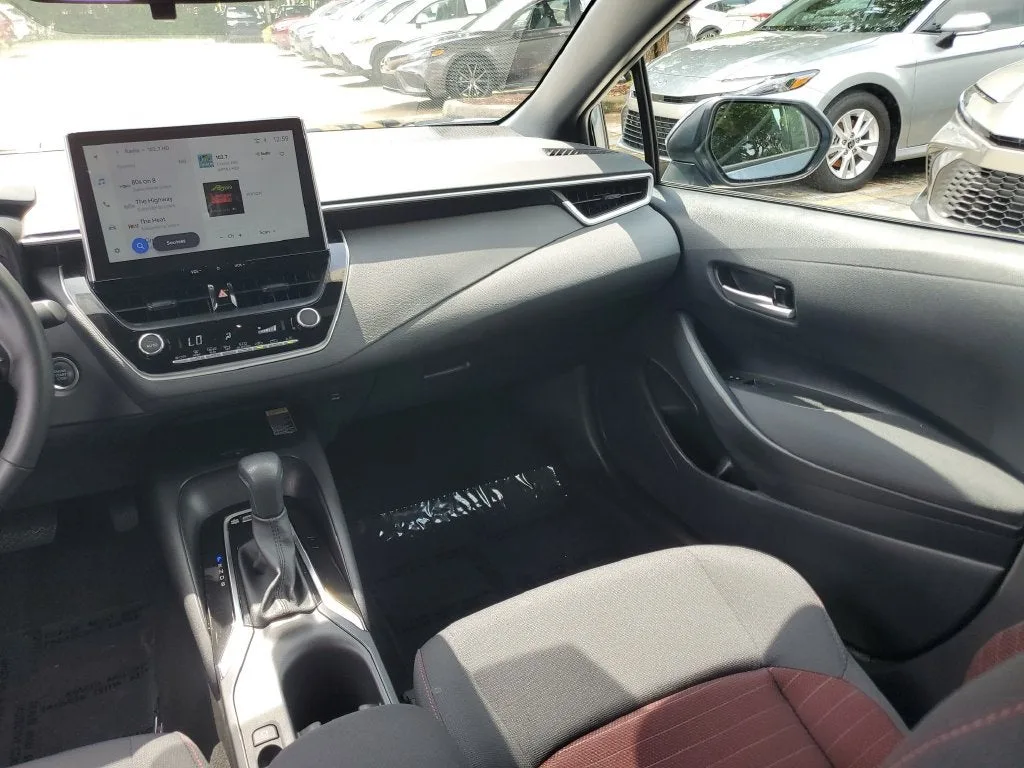 2026 Toyota Corolla SE photo 16