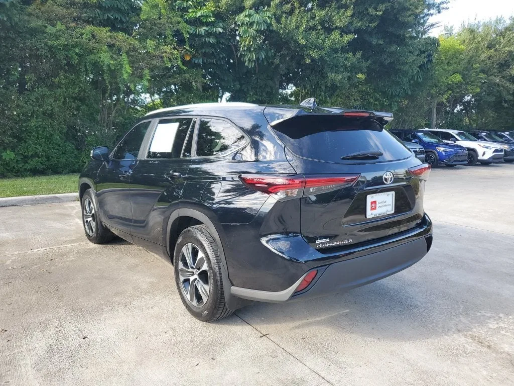 2024 Toyota Highlander XLE photo 4