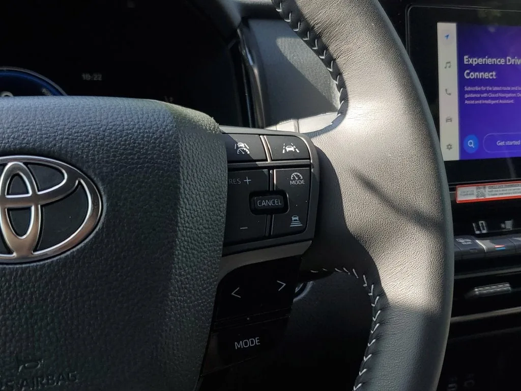 2026 Toyota Camry SE photo 23