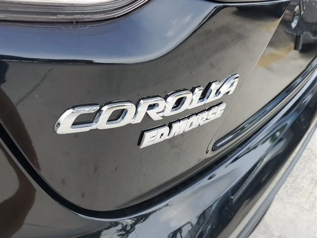2024 Toyota Corolla SE photo 8