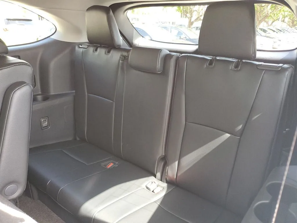 2026 Toyota Highlander Hybrid XLE photo 14