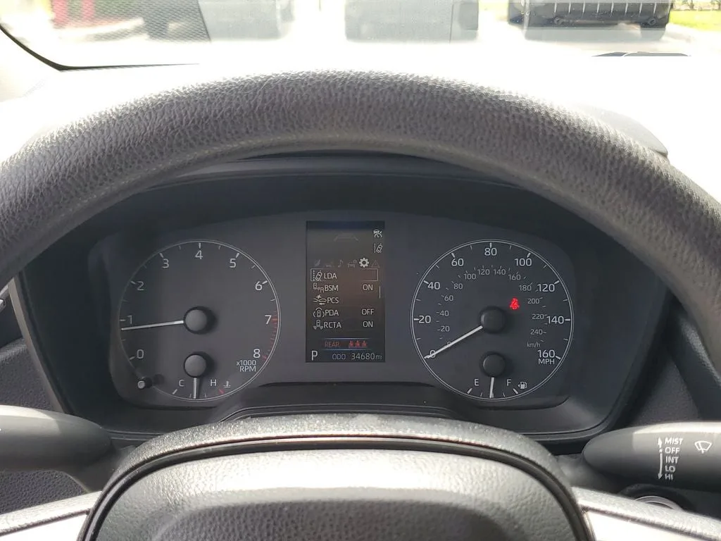 2023 Toyota Corolla LE photo 24