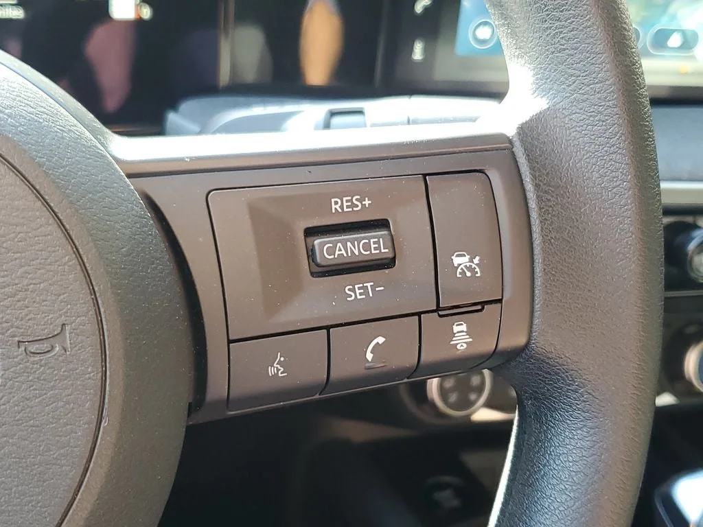 2025 Nissan Kicks SV photo 22