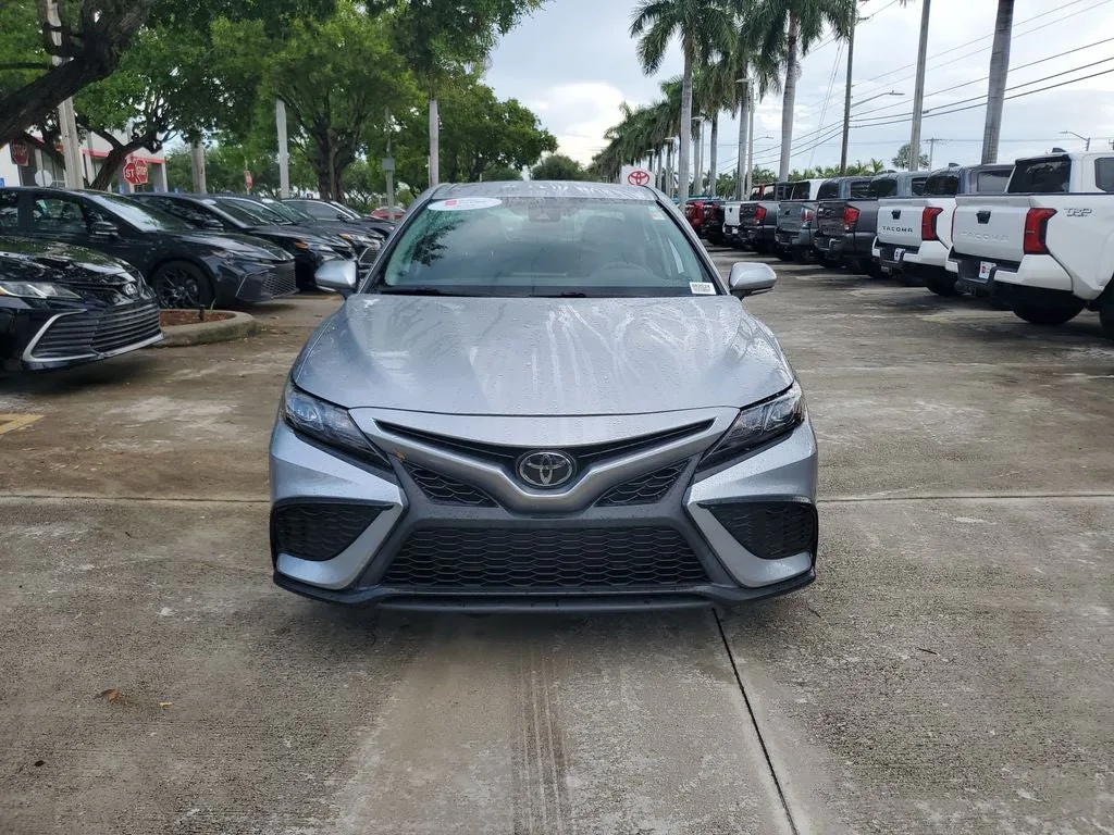 2024 Toyota Camry SE photo 2