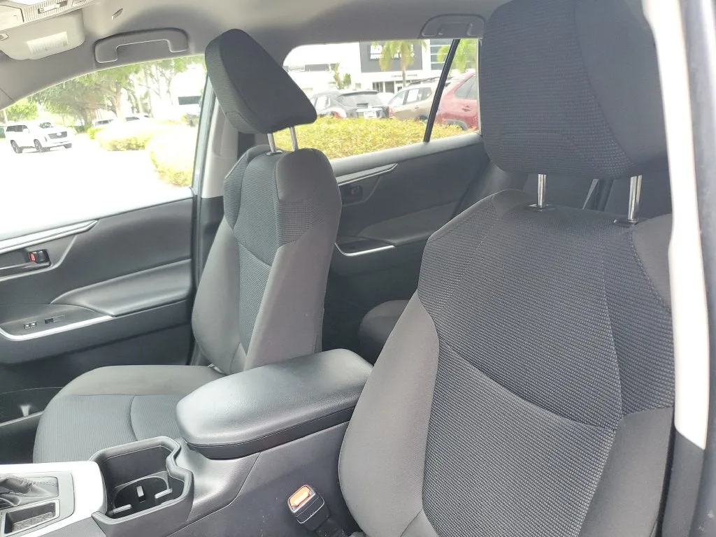 2024 Toyota RAV4 LE photo 19