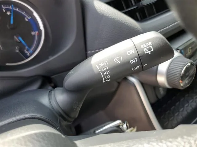 2024 Toyota RAV4 Hybrid LE photo 25