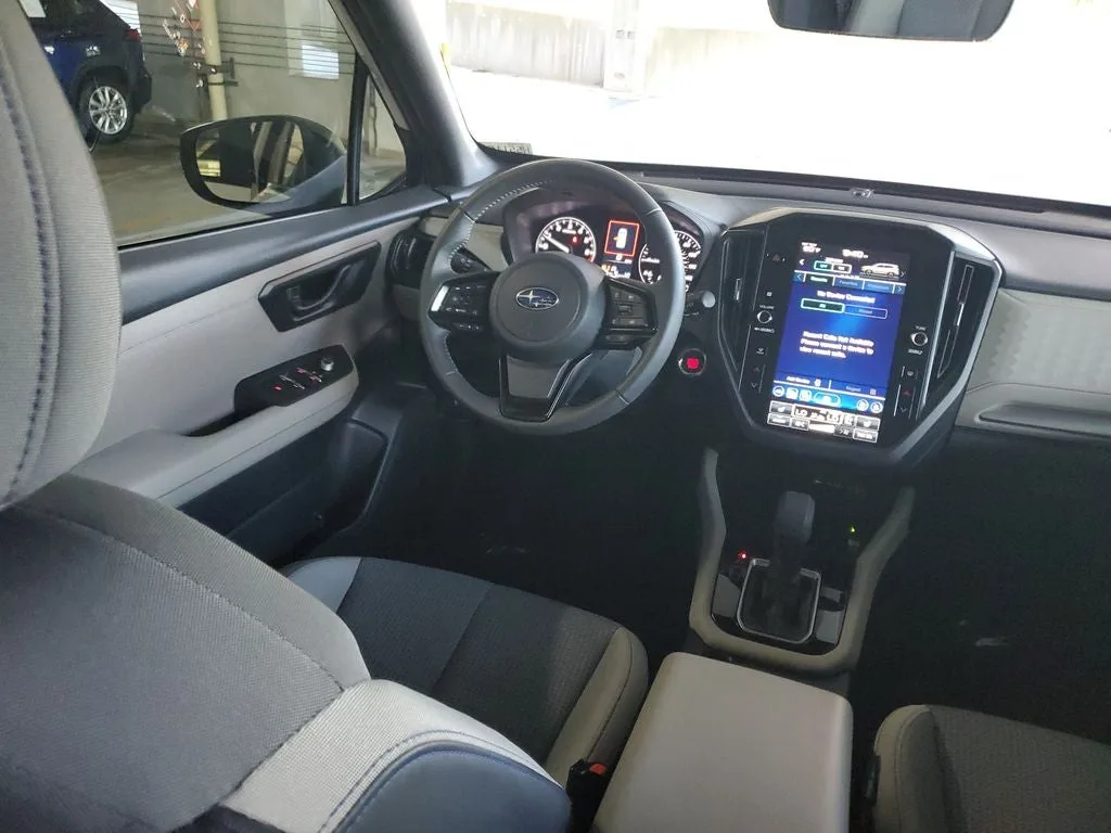 2025 Subaru Forester Premium photo 14
