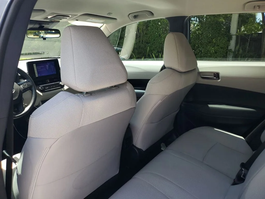 2024 Toyota Corolla Cross L photo 12