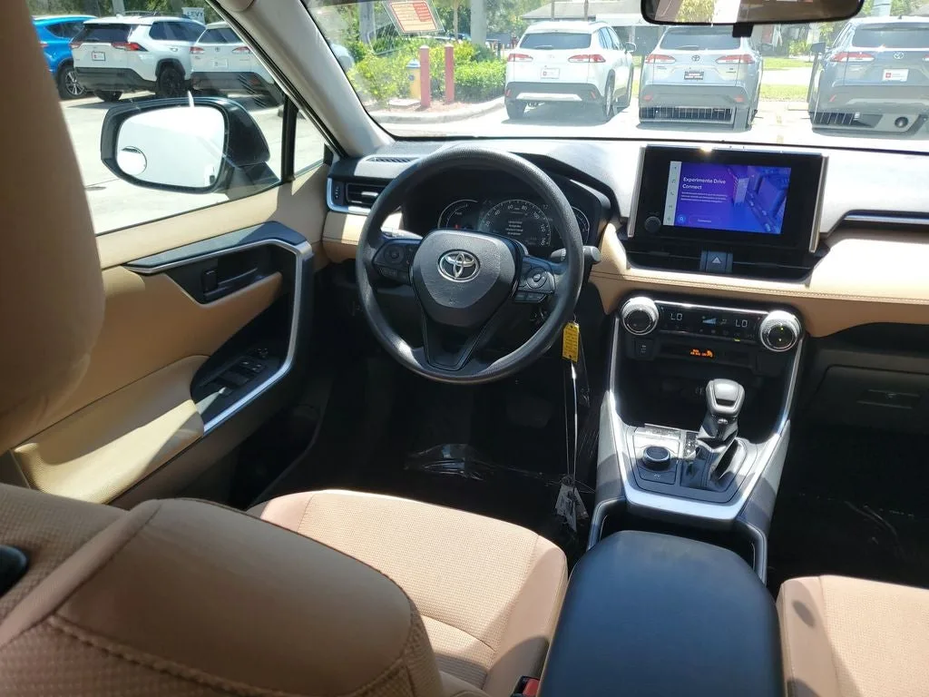 2025 Toyota RAV4 Hybrid LE photo 14