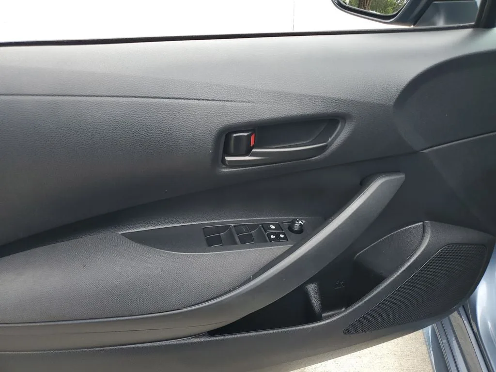 2024 Toyota Corolla LE photo 18
