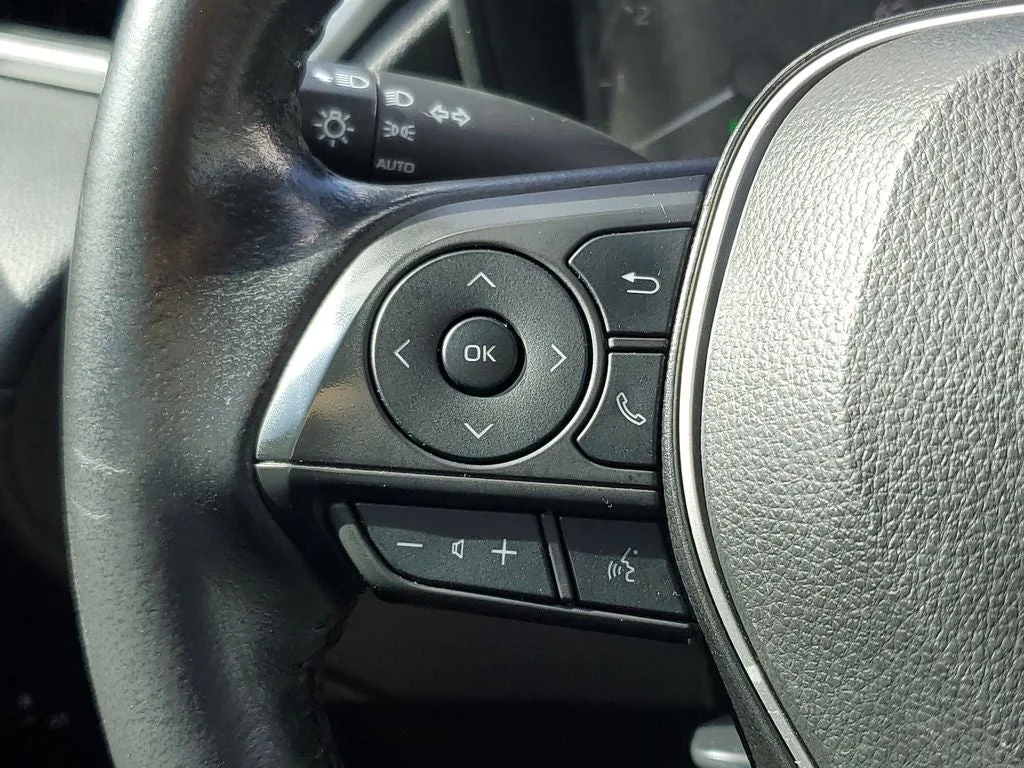 2023 Toyota Corolla Cross Hybrid SE photo 22