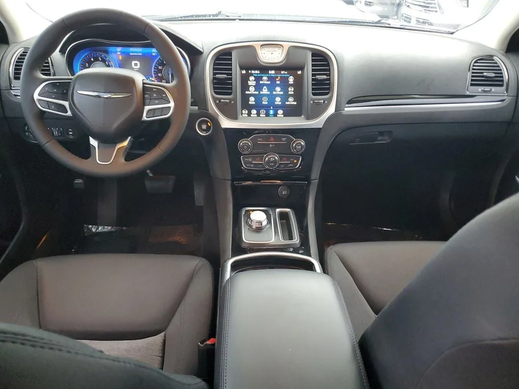 2023 Chrysler 300 Touring photo 14