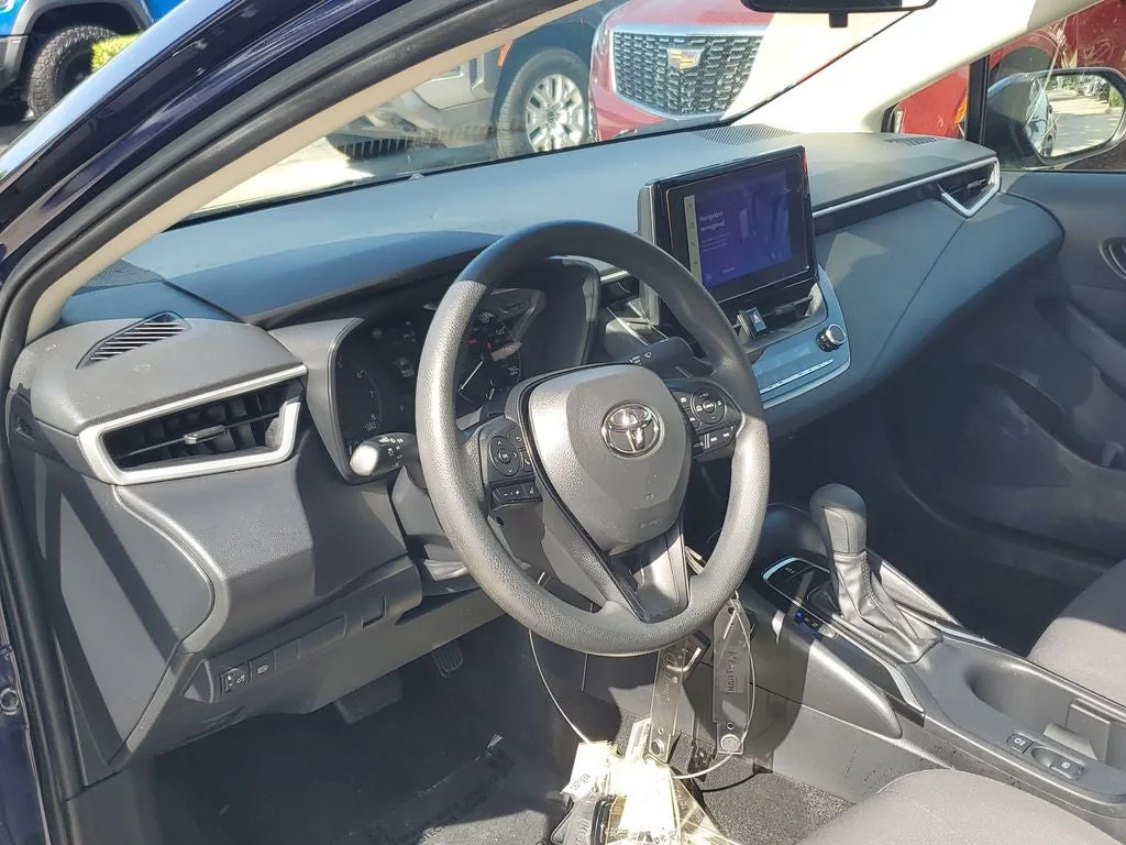 2023 Toyota Corolla LE photo 21