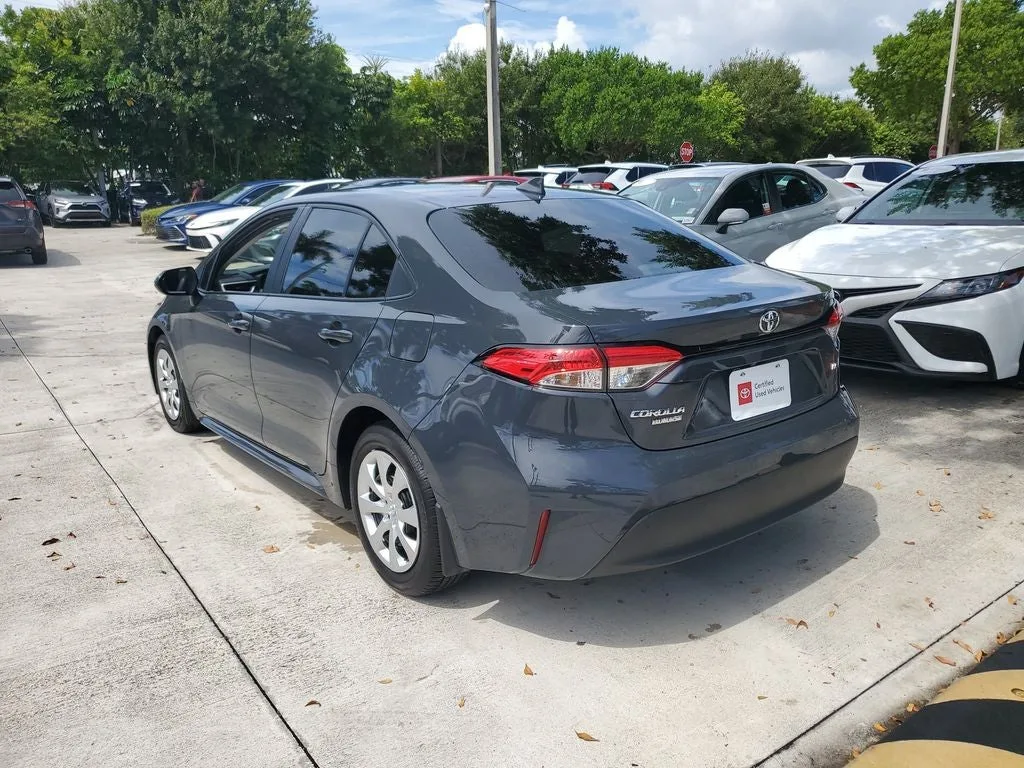 2025 Toyota Corolla LE photo 6