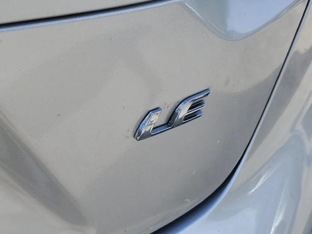 2025 Toyota Corolla LE photo 7