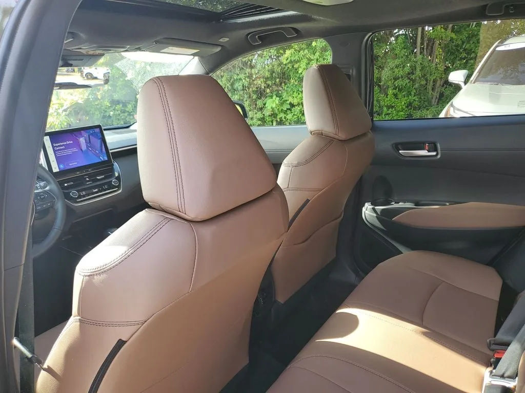 2026 Toyota Corolla Cross XLE photo 14