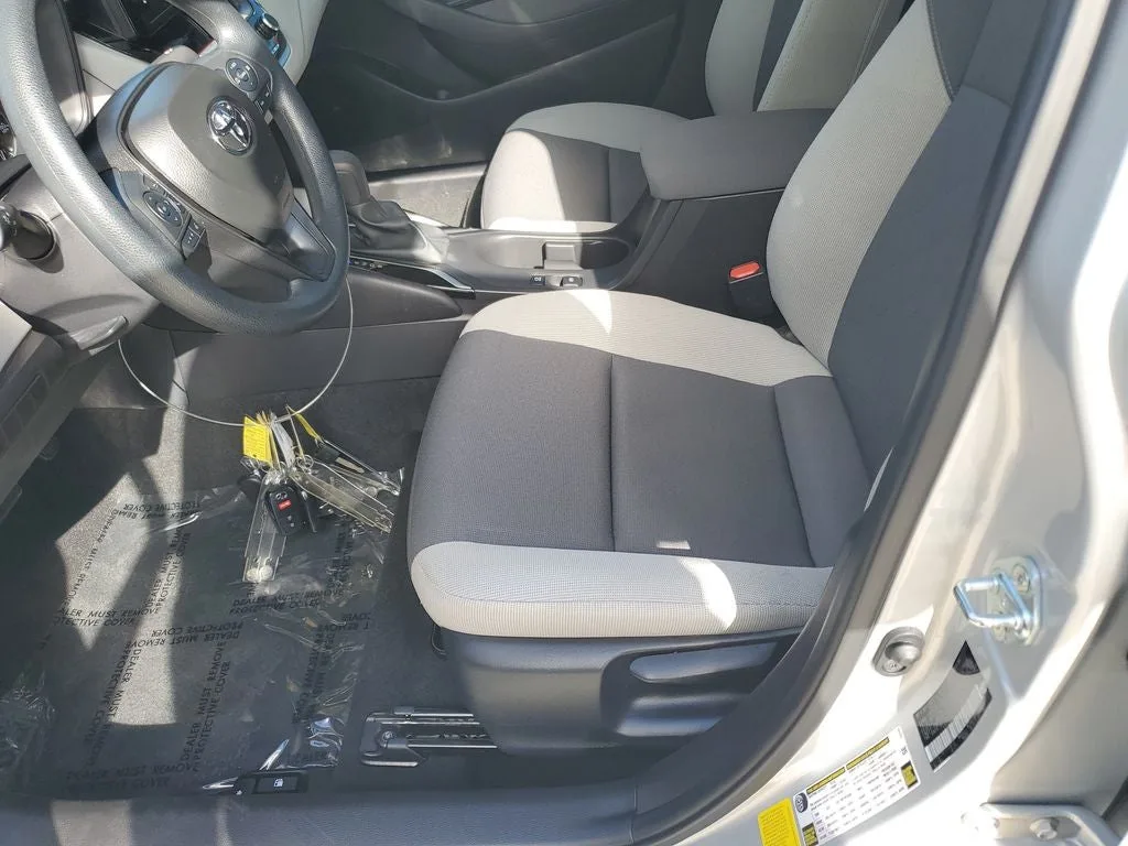 2025 Toyota Corolla LE photo 20