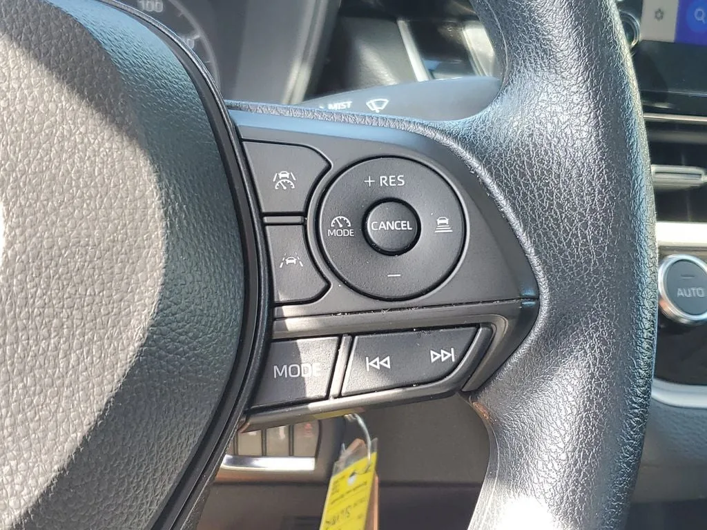 2024 Toyota Corolla LE photo 25