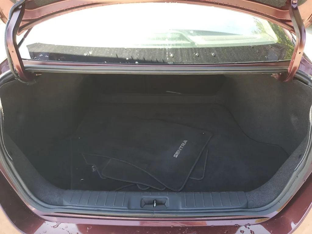 2024 Nissan Sentra SV photo 10