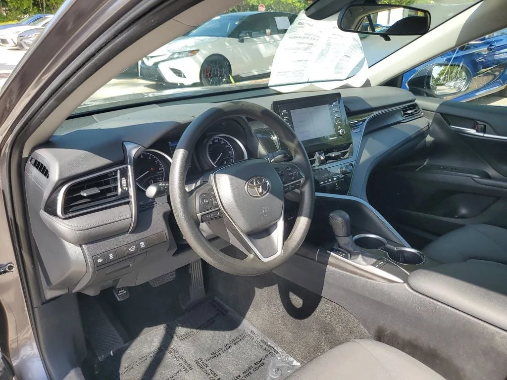 2023 Toyota Camry LE photo 20