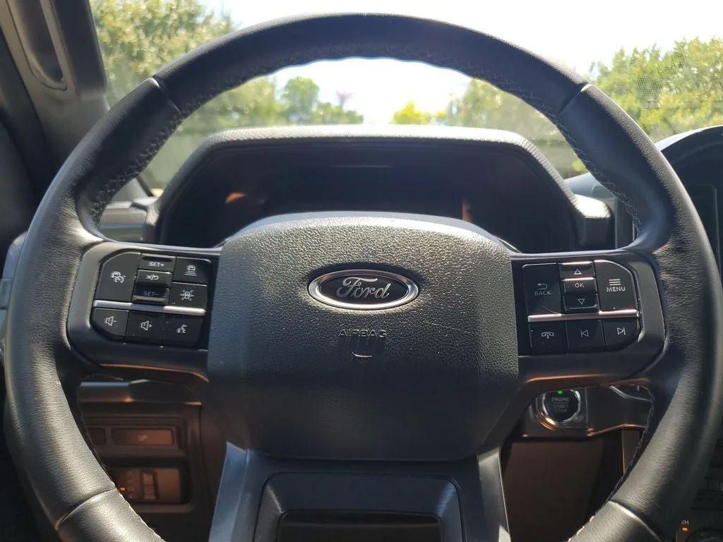 2023 Ford F-150 XLT photo 22