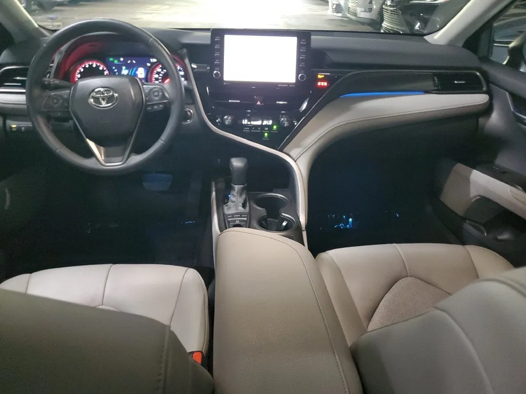 2021 Toyota Camry XSE photo 16