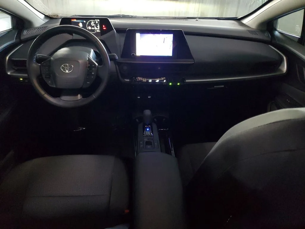 2026 Toyota Prius LE photo 14