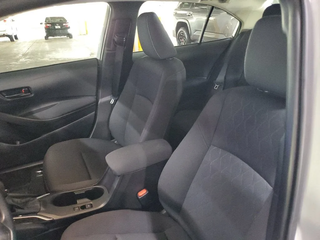 2025 Toyota Corolla LE photo 20