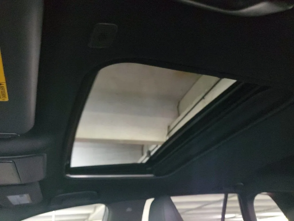 2026 Toyota RAV4 XSE photo 16