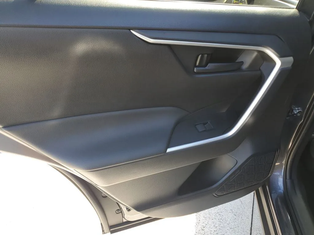 2024 Toyota RAV4 LE photo 10